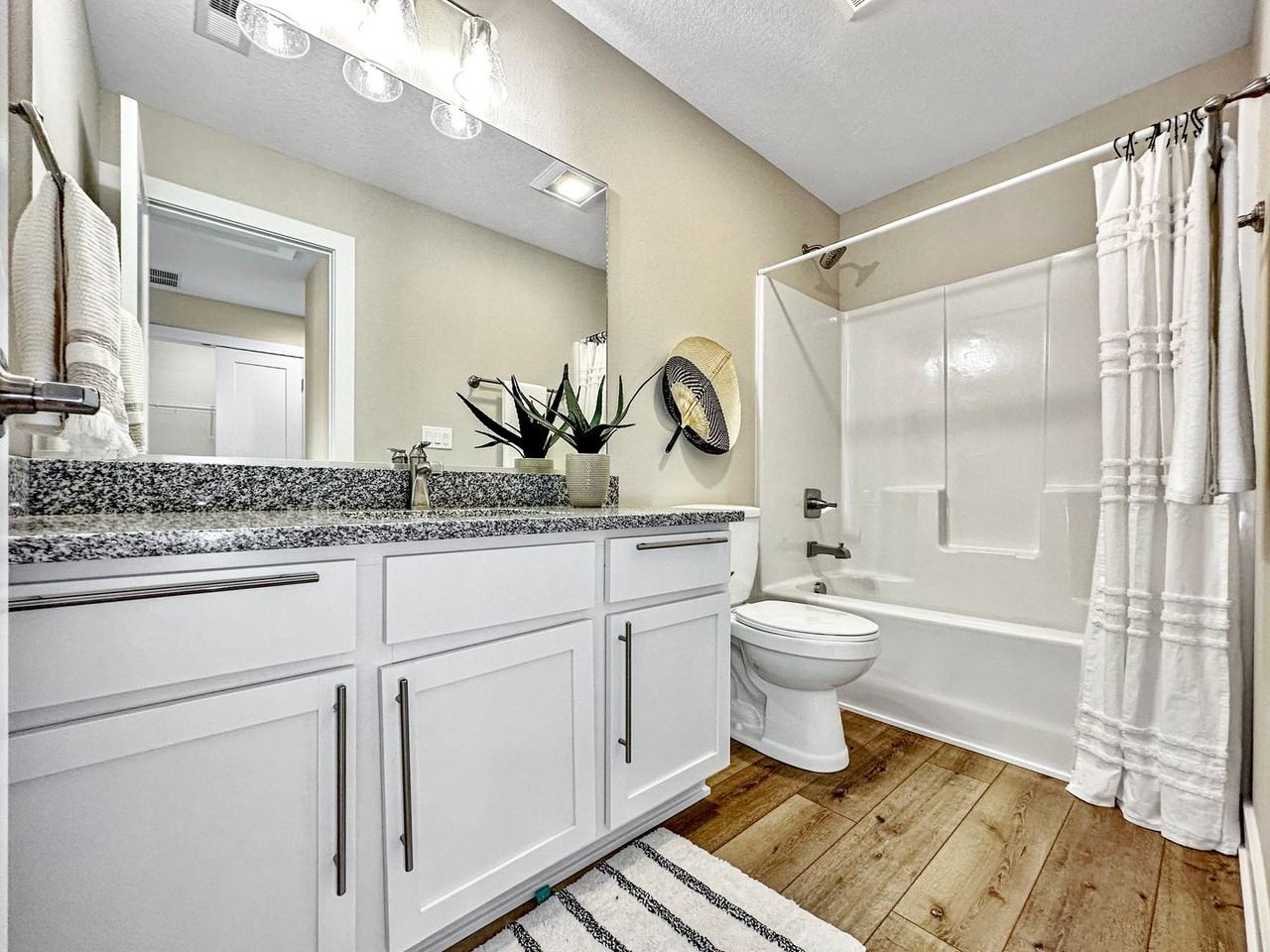 9122 Calvin Dr - Photo 5 of 20