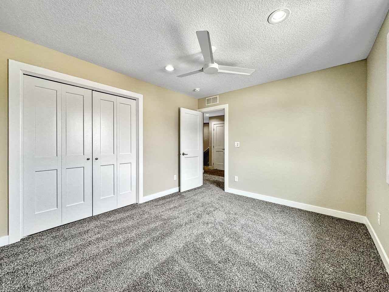 9122 Calvin Dr - Photo 7 of 20