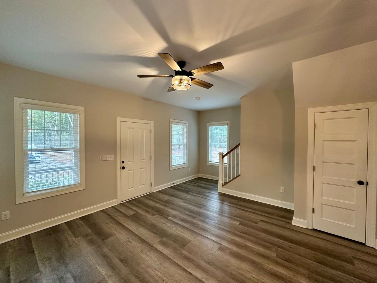 70 Arlene Dr - Photo 3 of 20