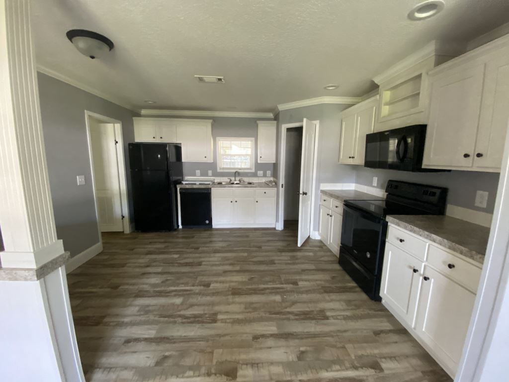 10 Gatehouse Ct - Photo 3 of 30