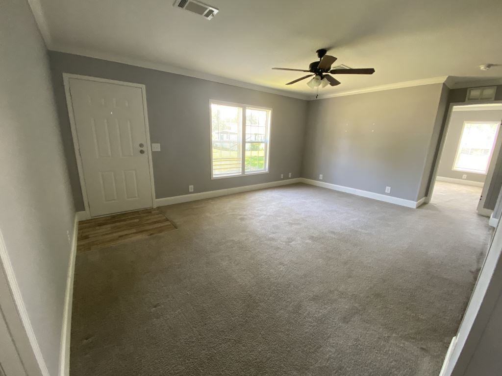 10 Gatehouse Ct - Photo 2 of 30