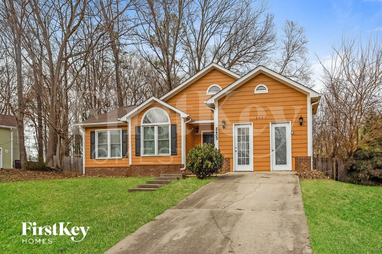 8409 Sills Ct - Photo 2 of 19