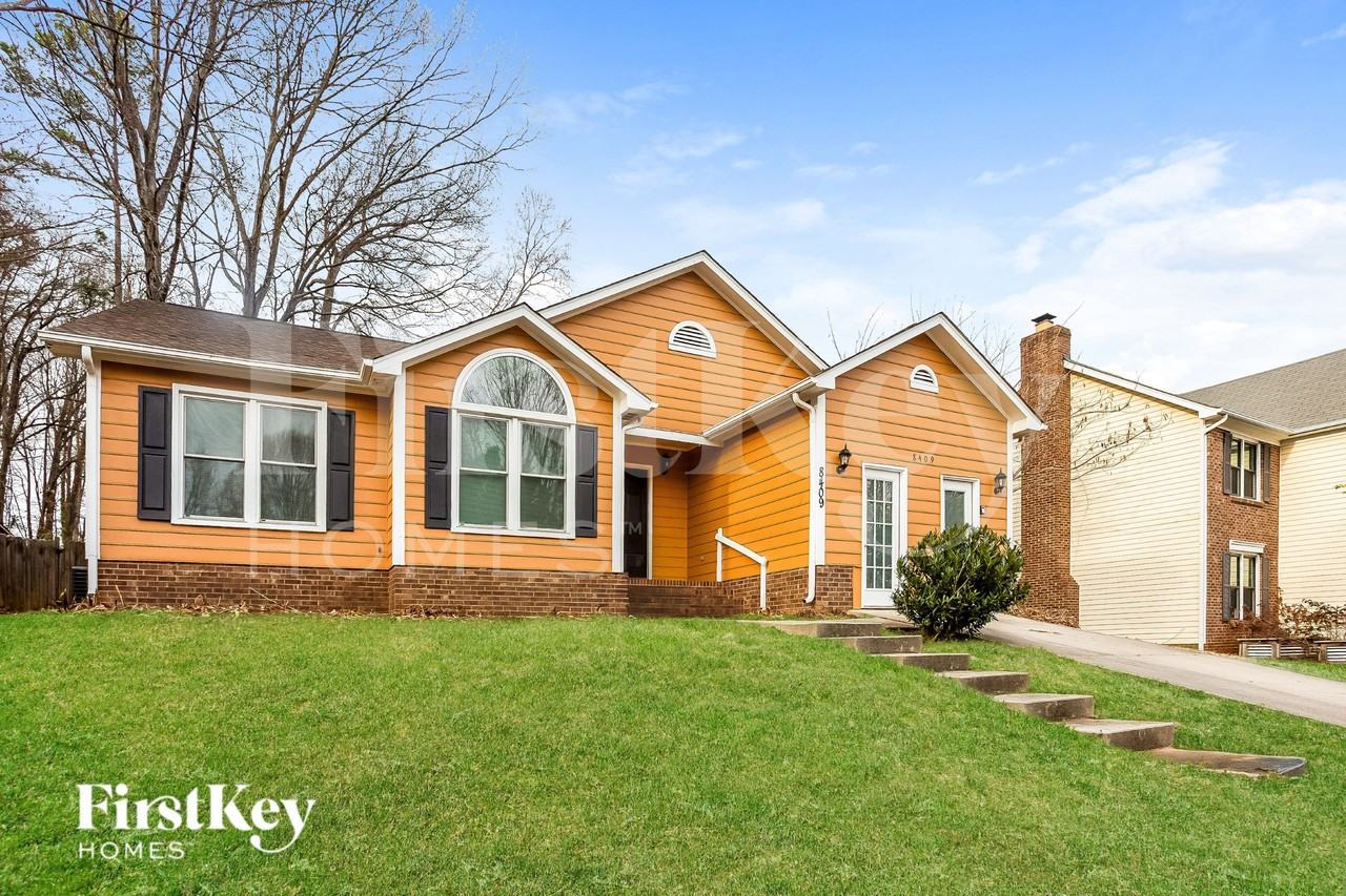 8409 Sills Ct - Photo 3 of 19