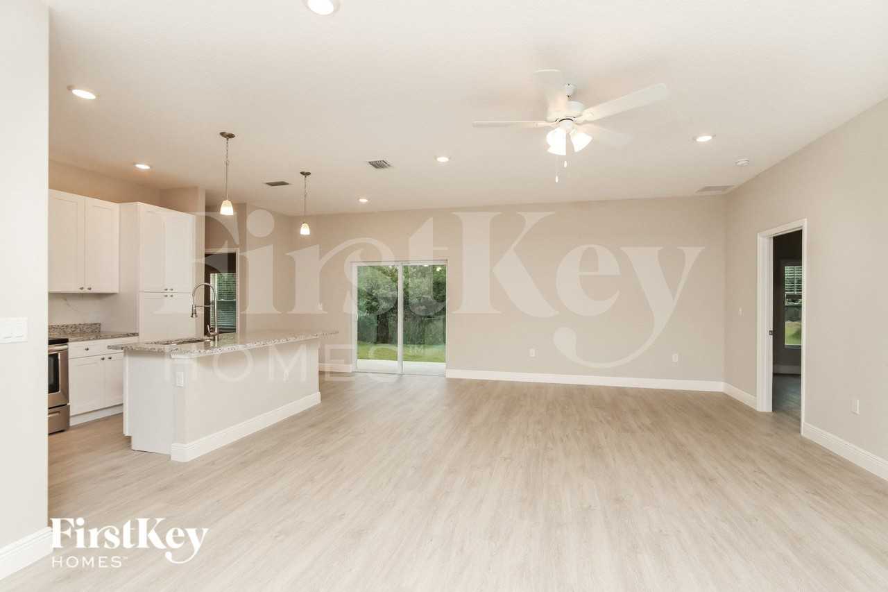 150 Warwick St Se - Photo 3 of 16