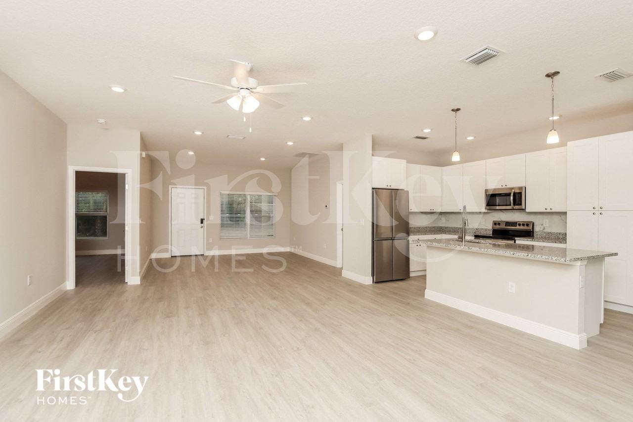 150 Warwick St Se - Photo 4 of 16