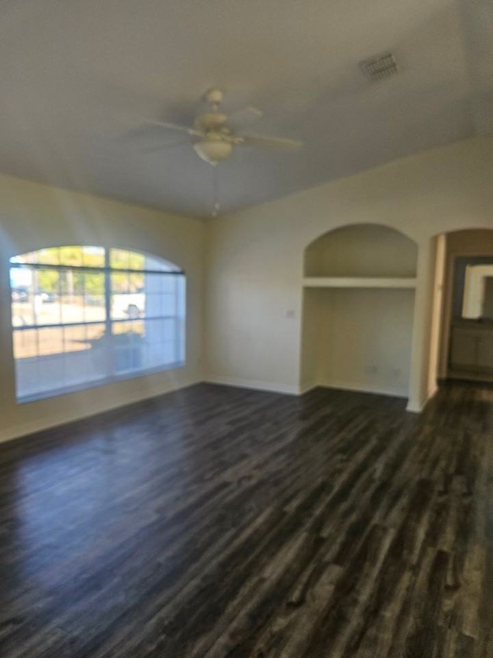 4138 Azora St - Photo 6 of 37