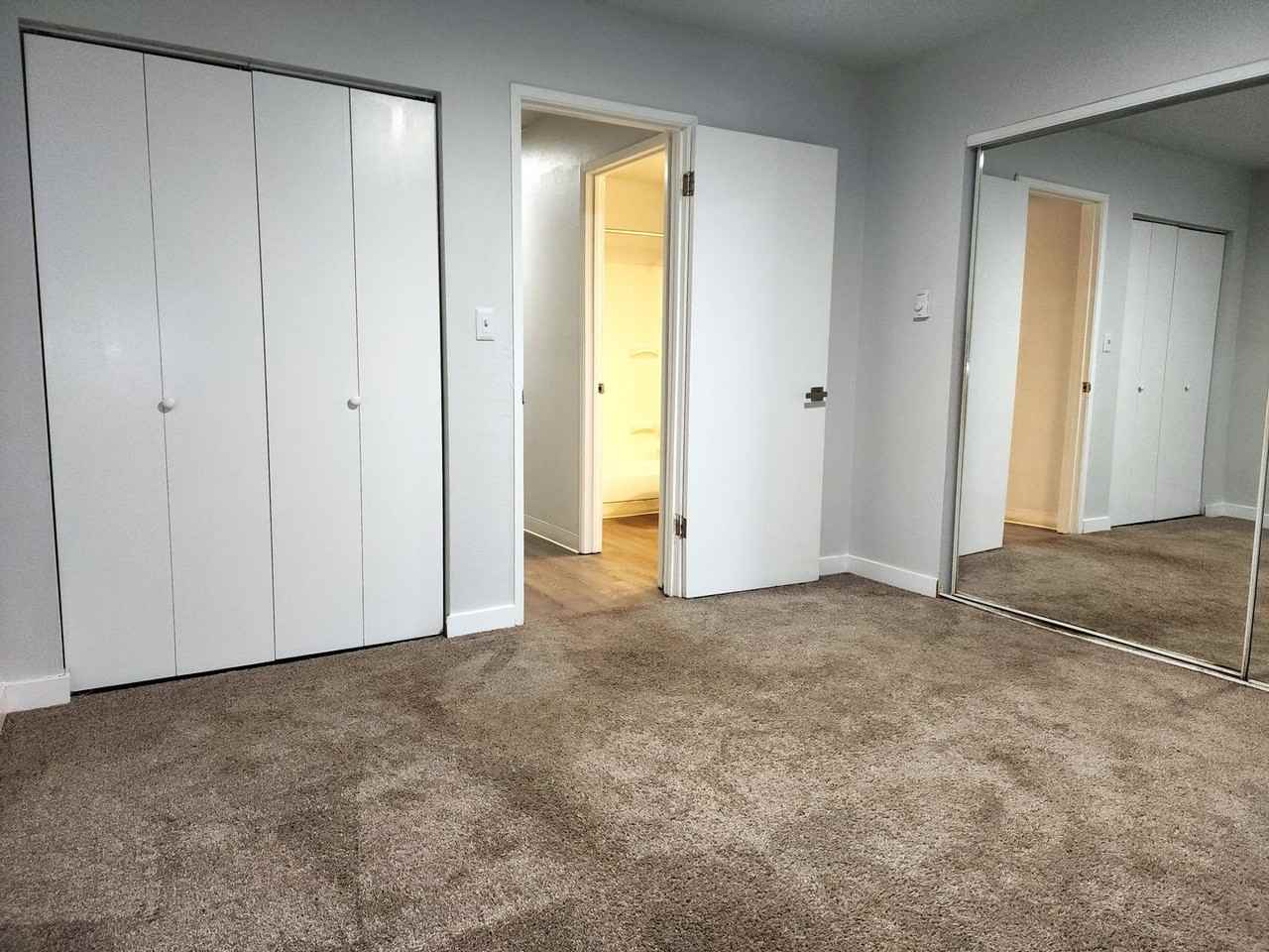 Kent Riviera Apartments - Photo 7 of 38