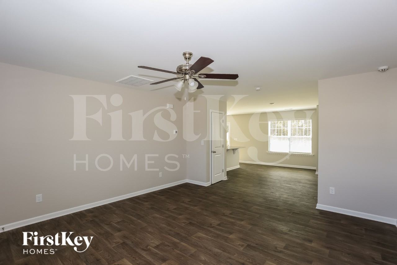 413 Bennington Dr - Photo 6 of 18