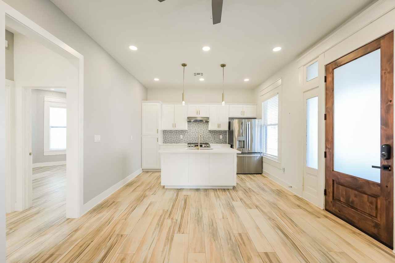 120 120 E Magnolia - 101 #101 - Photo 5 of 16