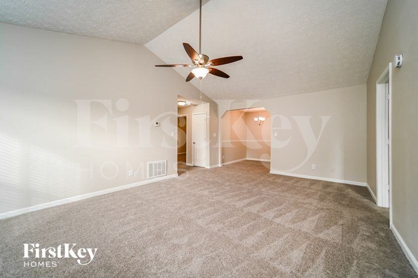 211 Antebellum Ct - Photo 3 of 15