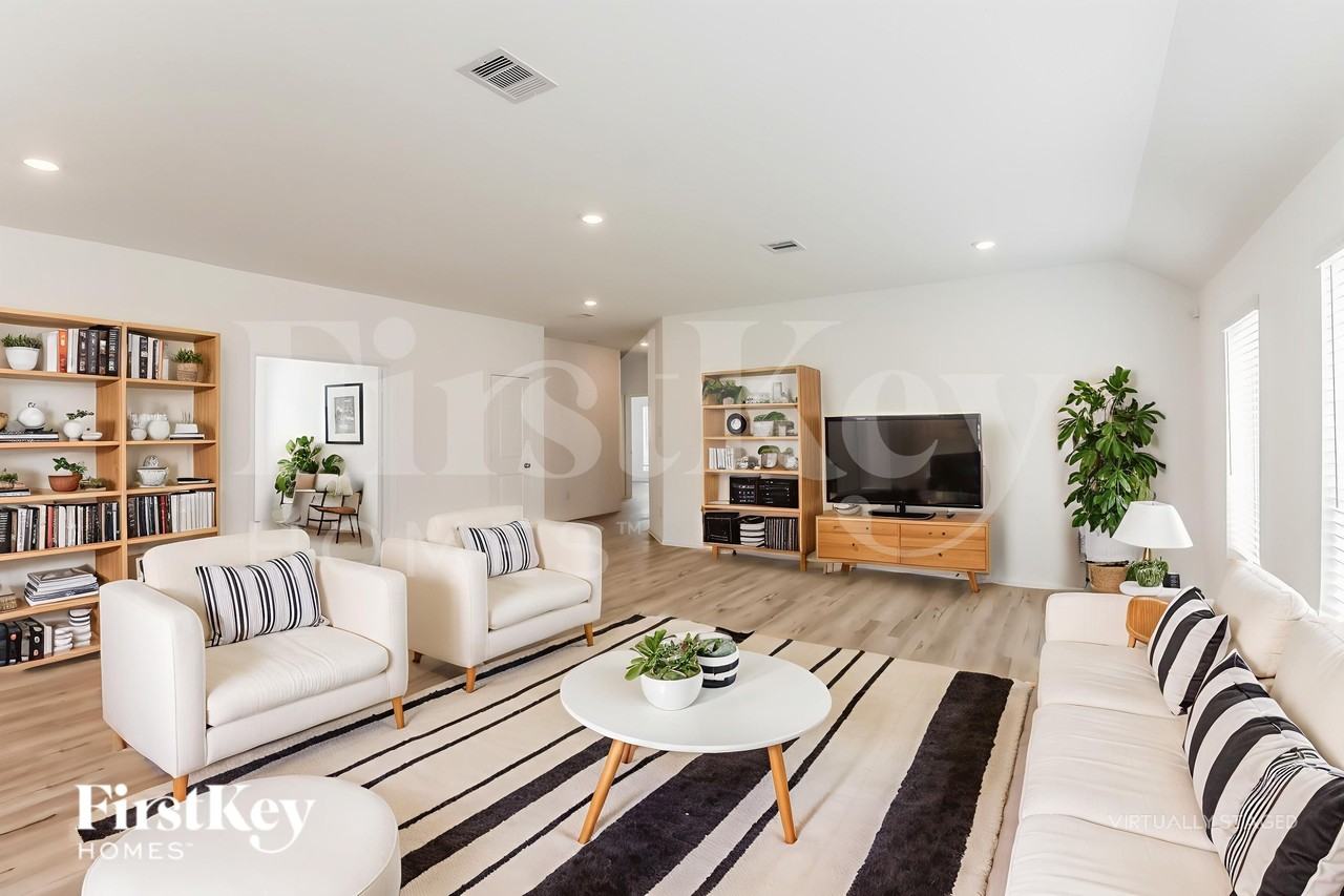 5223 Pine Pass Dr - Photo 4 of 18