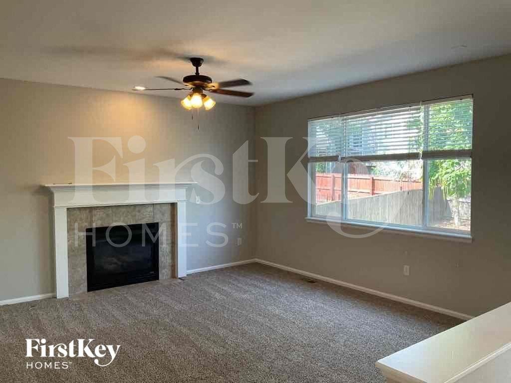 10653 Nucla St - Photo 3 of 11