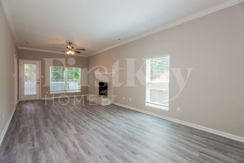 10712 Spruce Mountain Rd - Photo 3 of 15