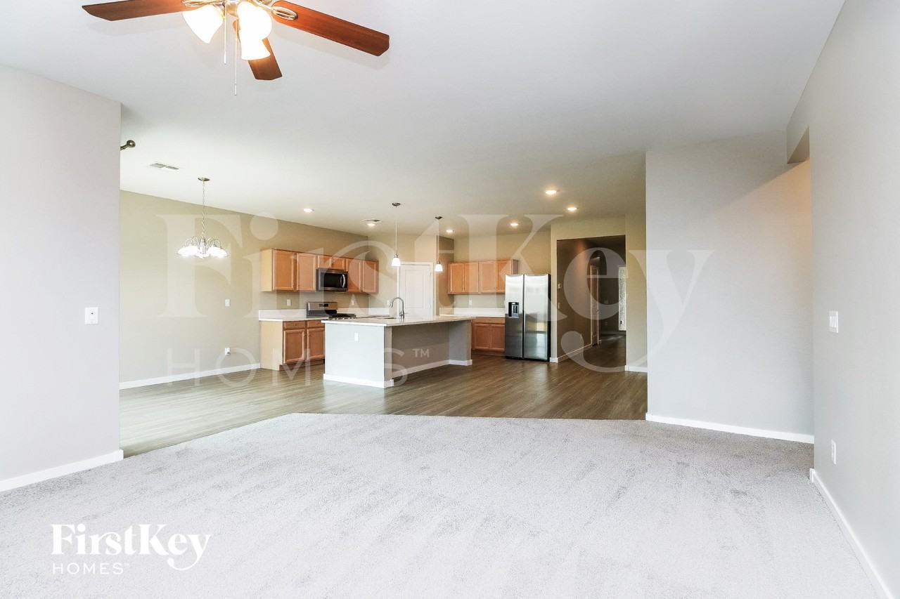 7177 E Bobwhite Ct - Photo 3 of 15