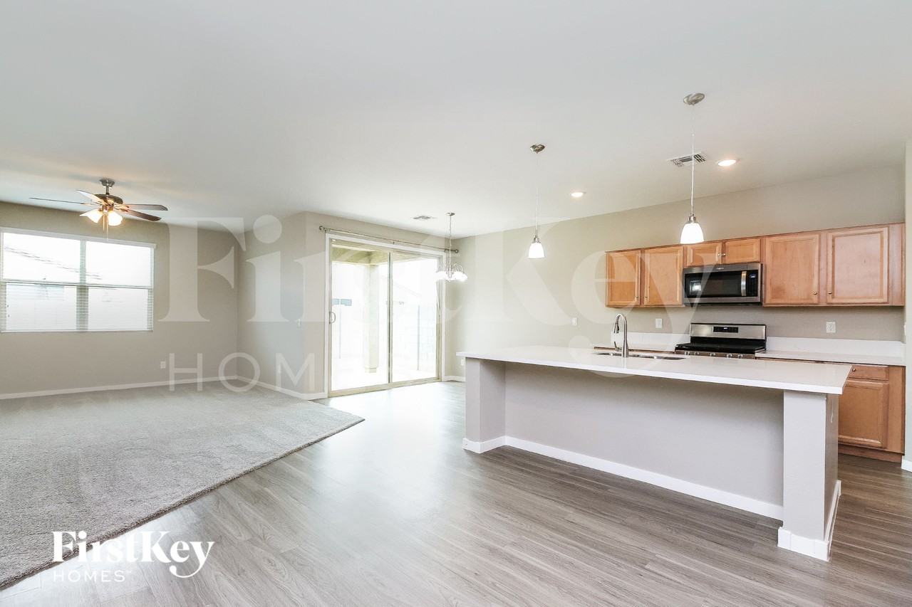 7177 E Bobwhite Ct - Photo 5 of 15