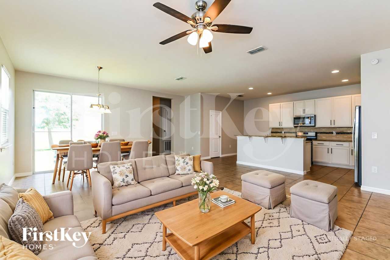 8009 Atlantic Puffin St - Photo 4 of 18