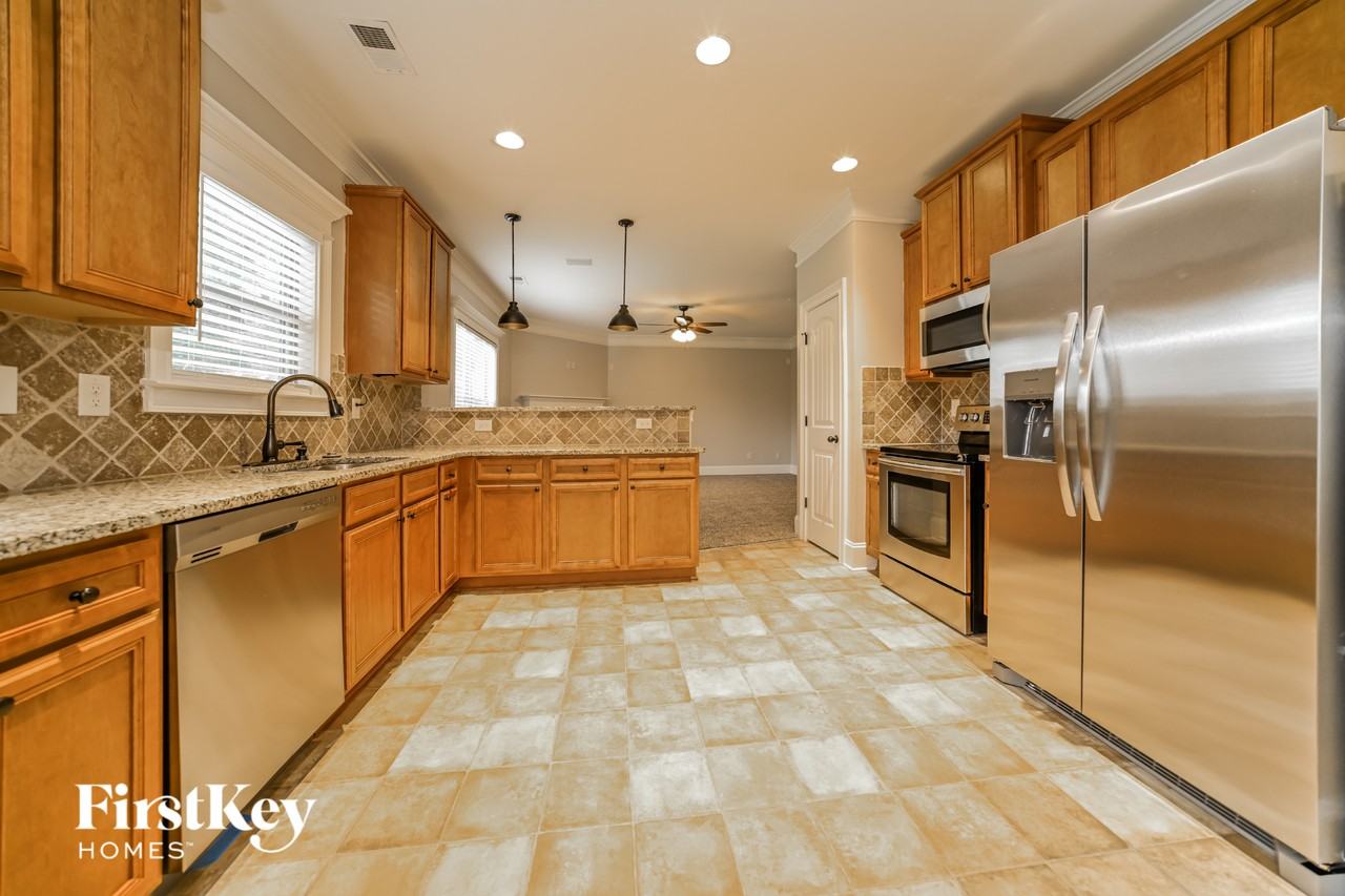 51 Maple Hill Dr - Photo 6 of 15