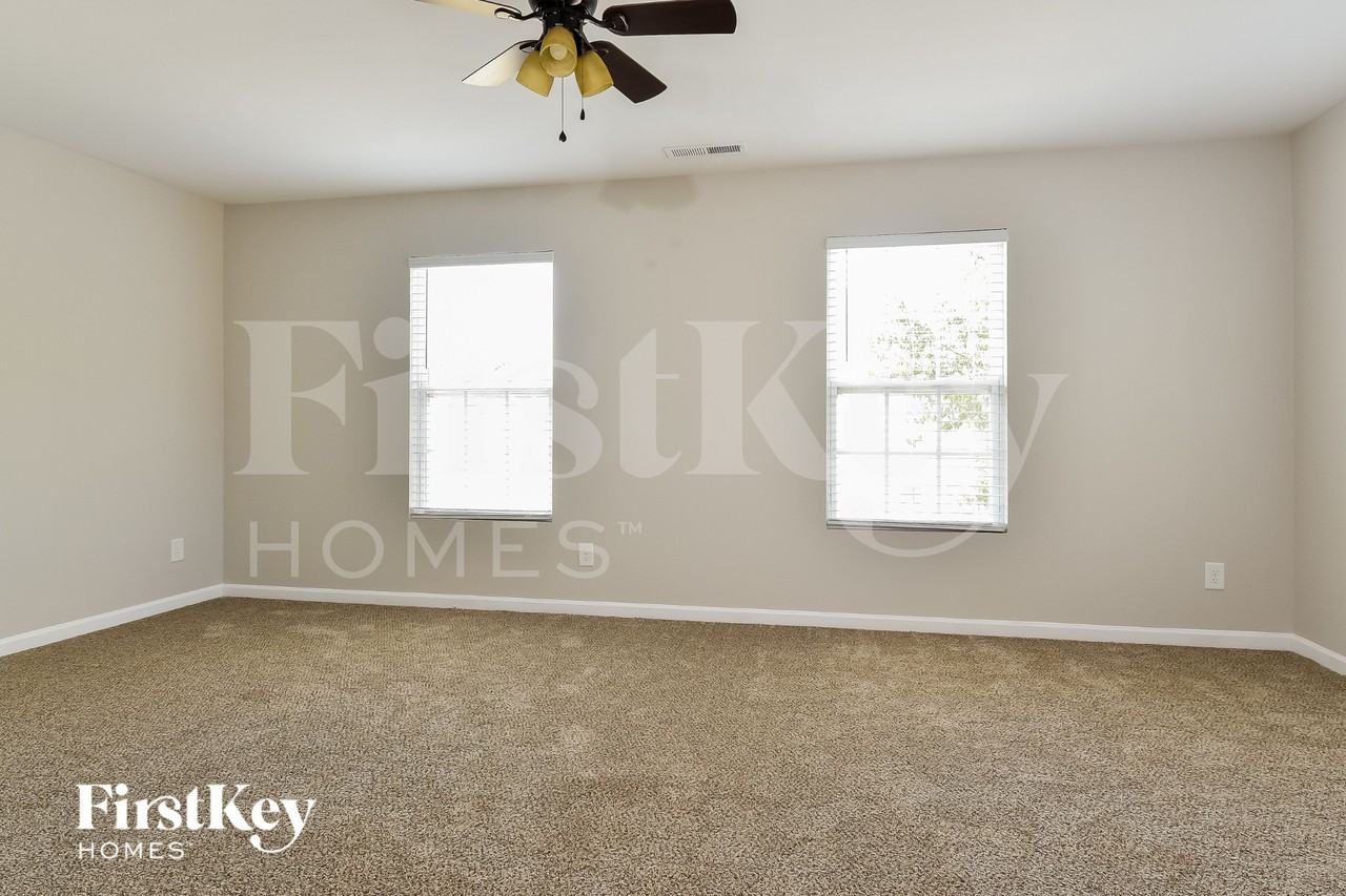 279 Kendall Farms Ct - Photo 7 of 15