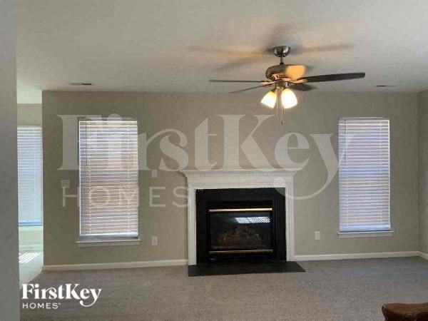 3843 Waters Reach Ln - Photo 4 of 13