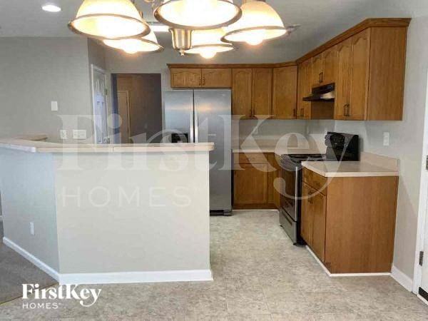 3843 Waters Reach Ln - Photo 5 of 13