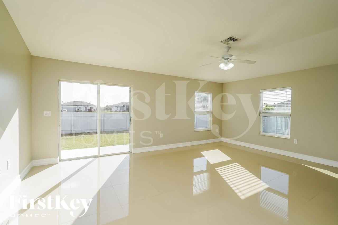 601 Nw 17th Ave - Photo 2 of 18