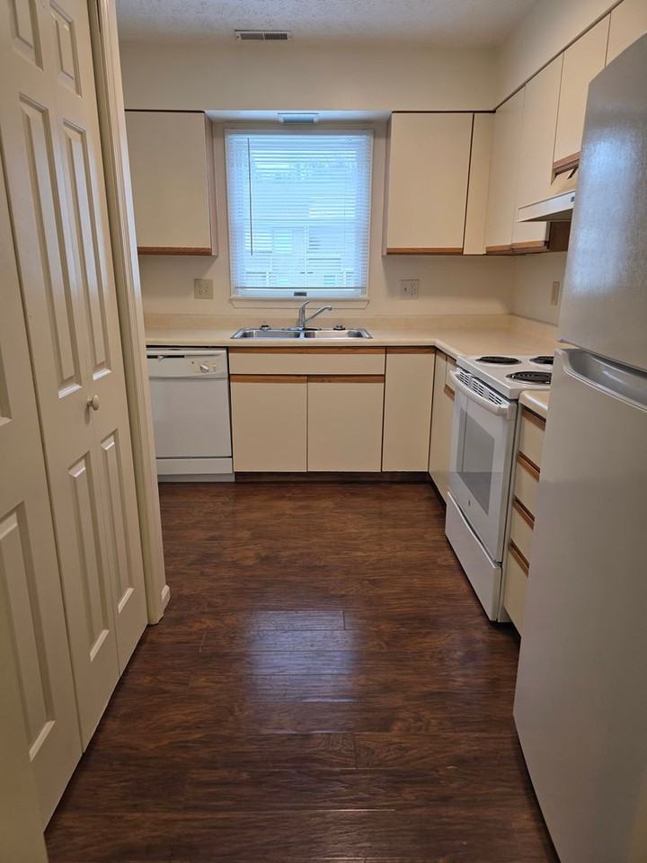 38 Alderman Dr - Photo 2 of 6