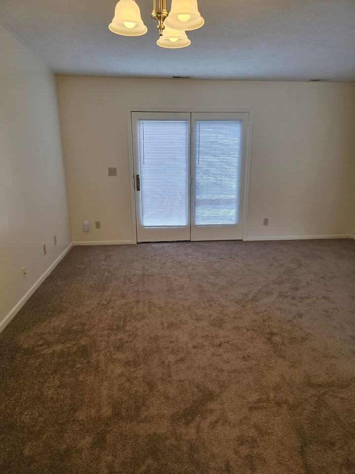 38 Alderman Dr - Photo 3 of 6