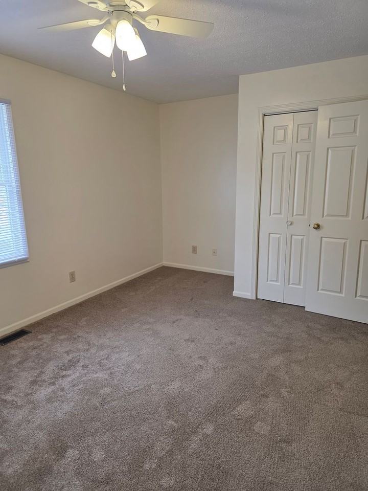 38 Alderman Dr - Photo 5 of 6