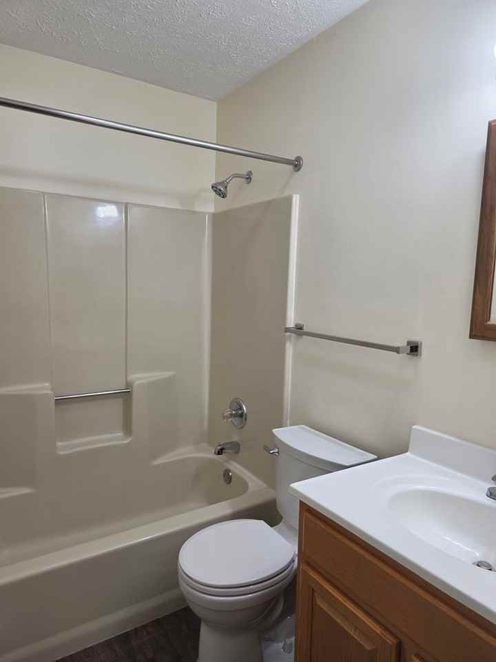 38 Alderman Dr - Photo 6 of 6