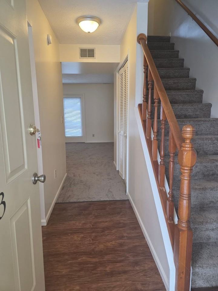 Braemar Townhouses - Photo 6 of 28