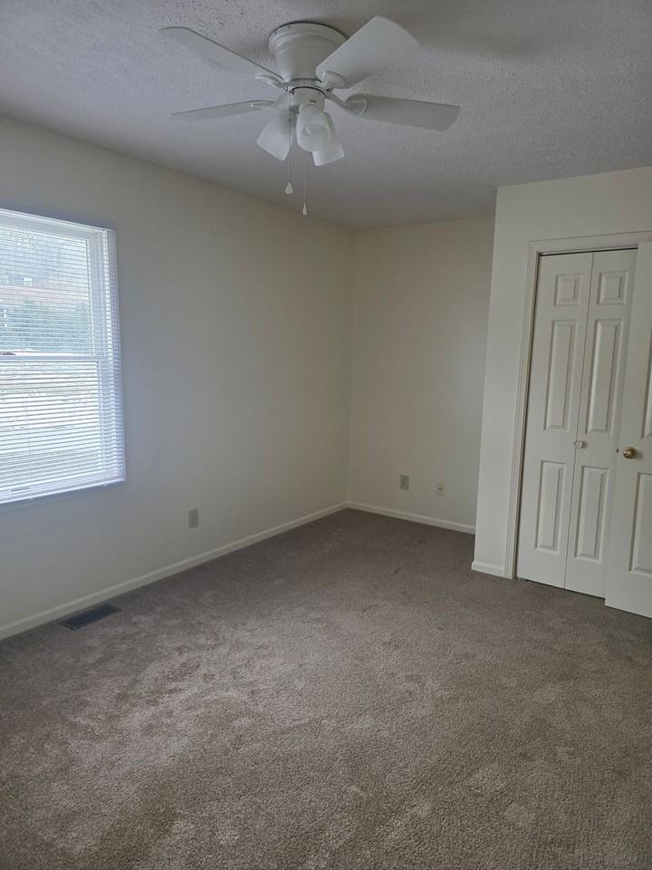 Braemar Townhouses - Photo 7 of 28