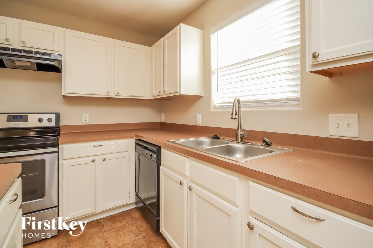 2655 Cyrus Hill Dr - Photo 7 of 15