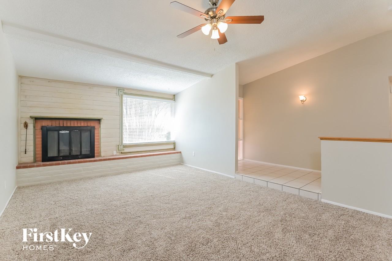 9801 E Domenic Ln - Photo 2 of 15