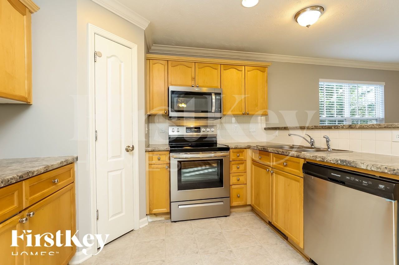 1270 Chapmans Retreat Dr - Photo 5 of 18