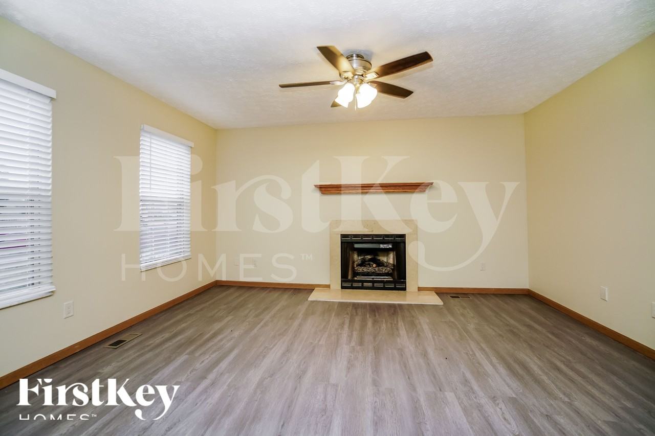 3953 Highland Bluff Dr - Photo 2 of 18