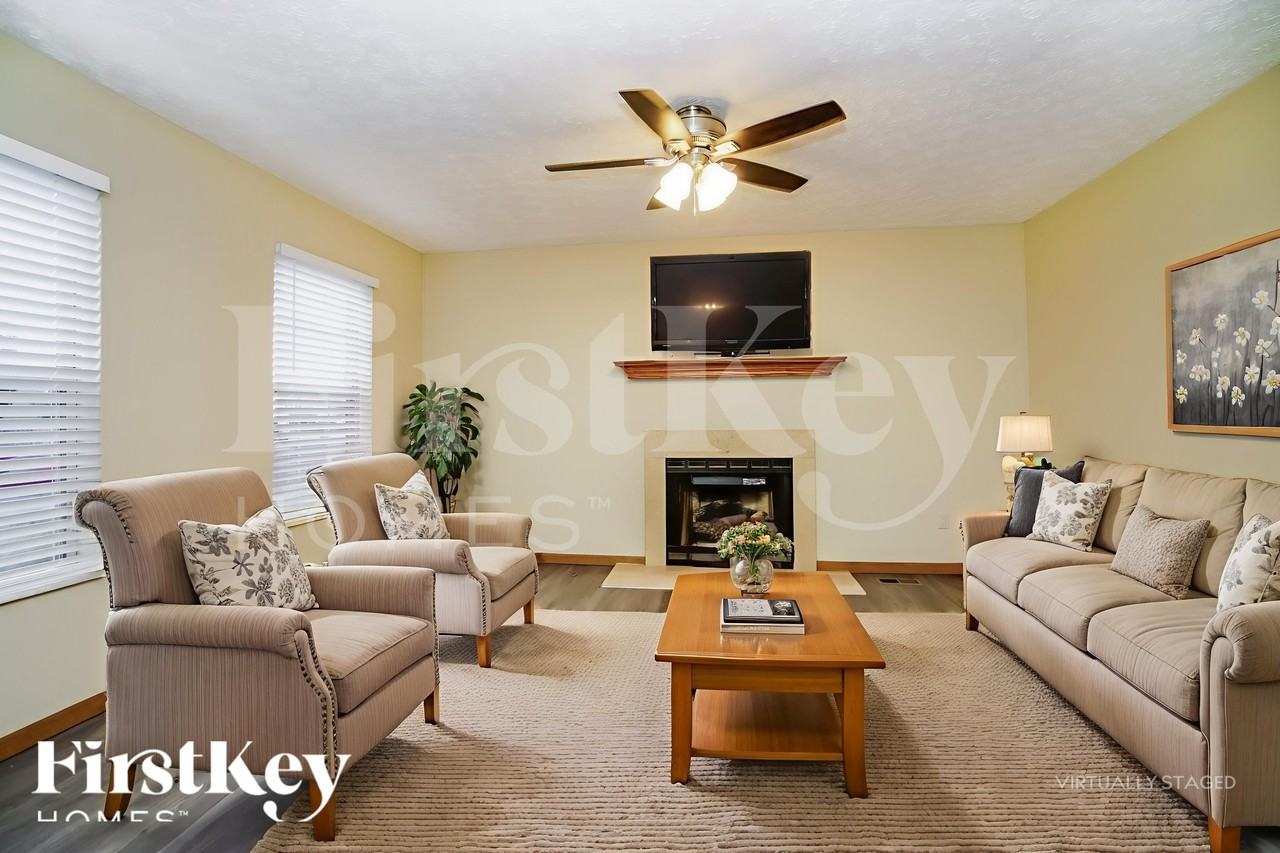 3953 Highland Bluff Dr - Photo 3 of 18