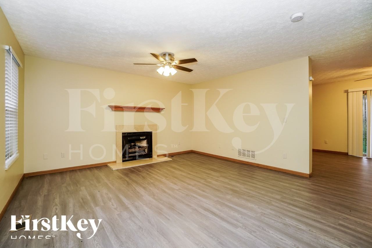 3953 Highland Bluff Dr - Photo 4 of 18