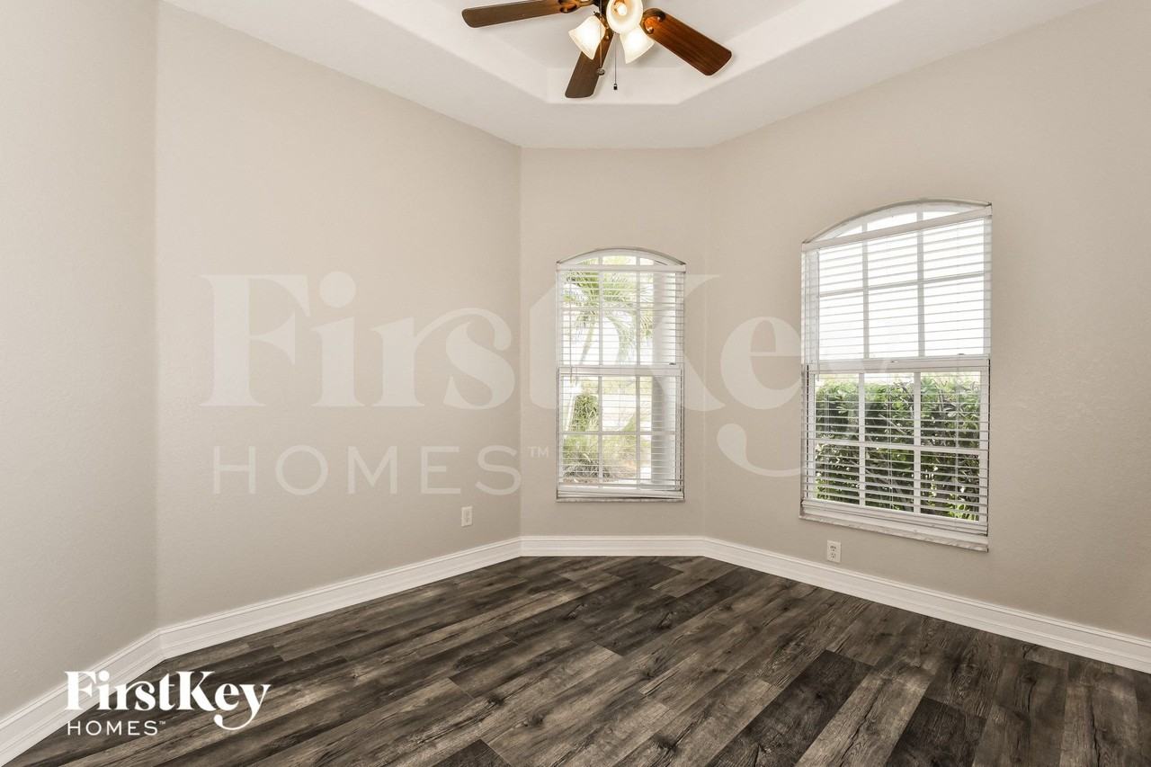 2478 Nw 9th Ter - Photo 4 of 15