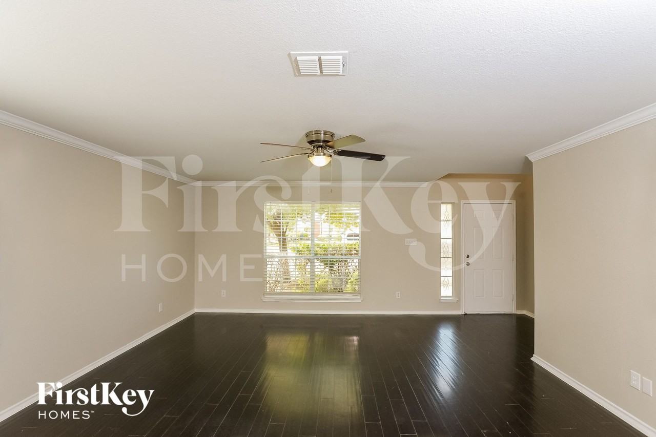 10106 Caspian Ledge - Photo 3 of 15