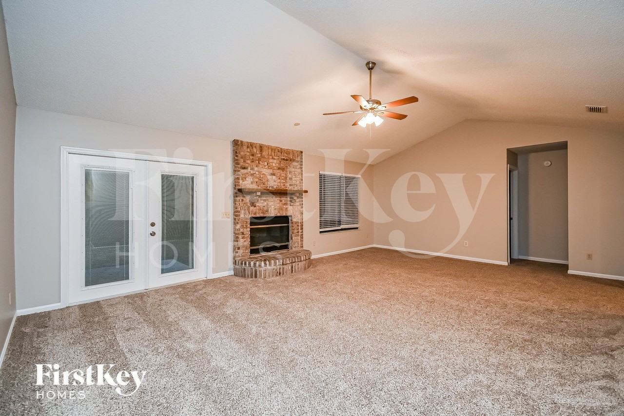 3093 Marrano Dr - Photo 3 of 15