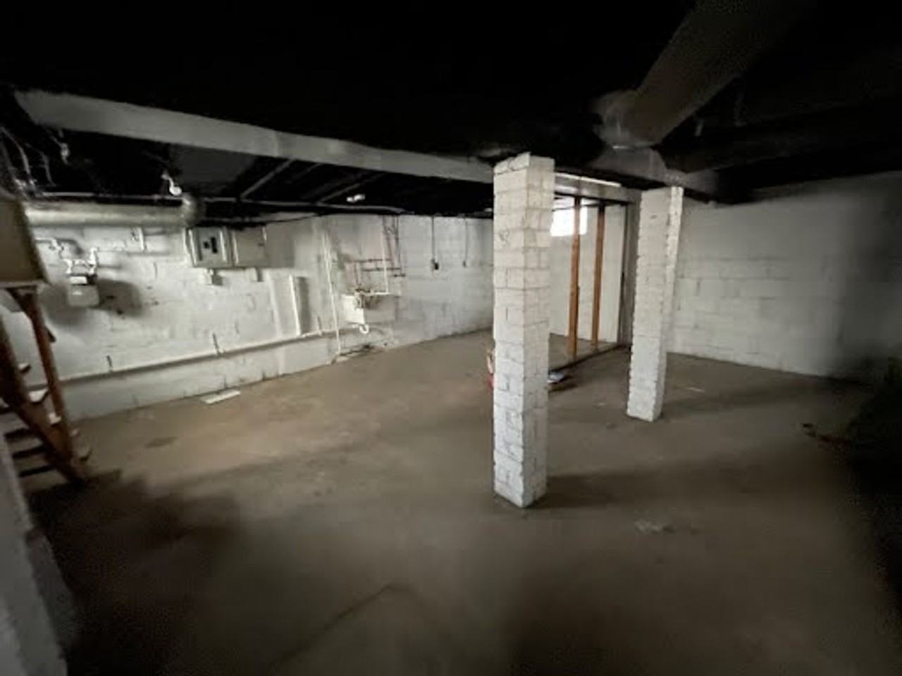 530 Rosemont Ct Nw - Photo 3 of 13