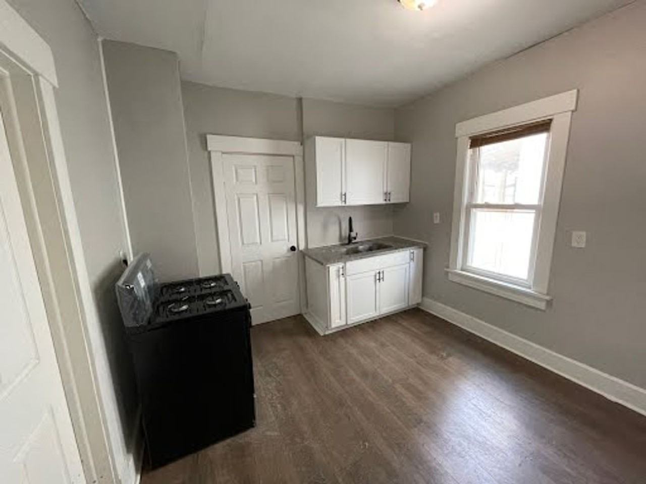 530 Rosemont Ct Nw - Photo 7 of 13