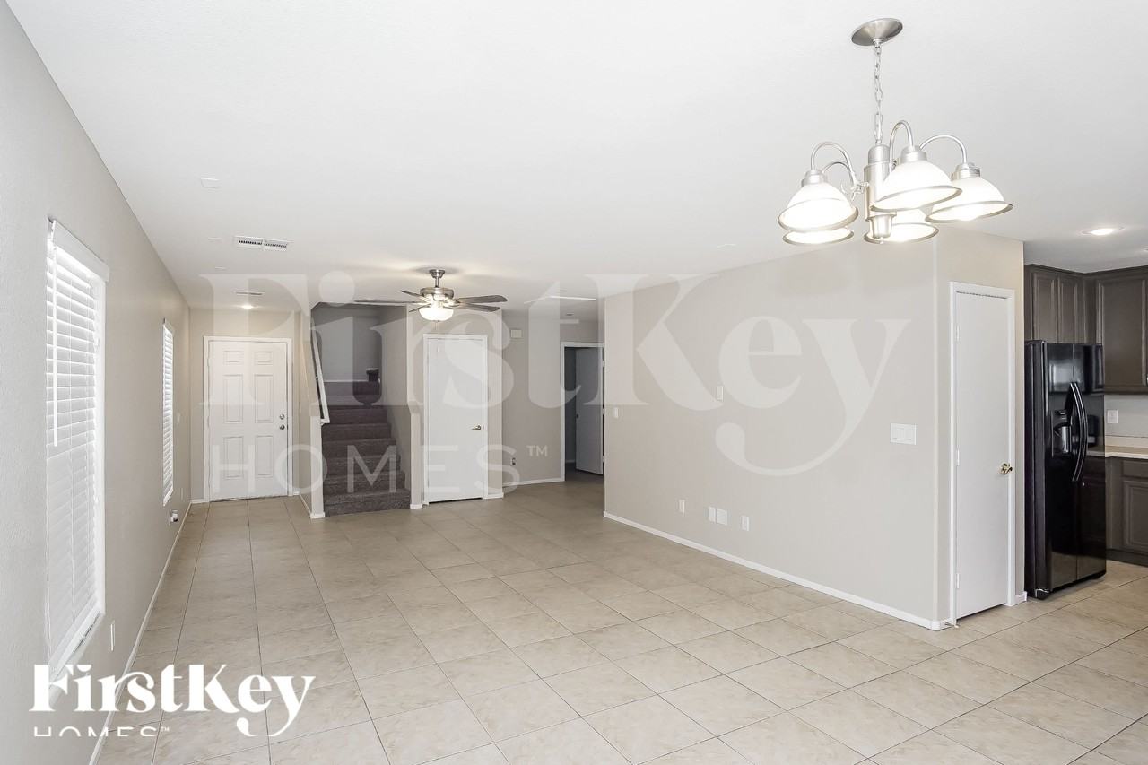 6235 Lone Cypress Ct - Photo 4 of 18