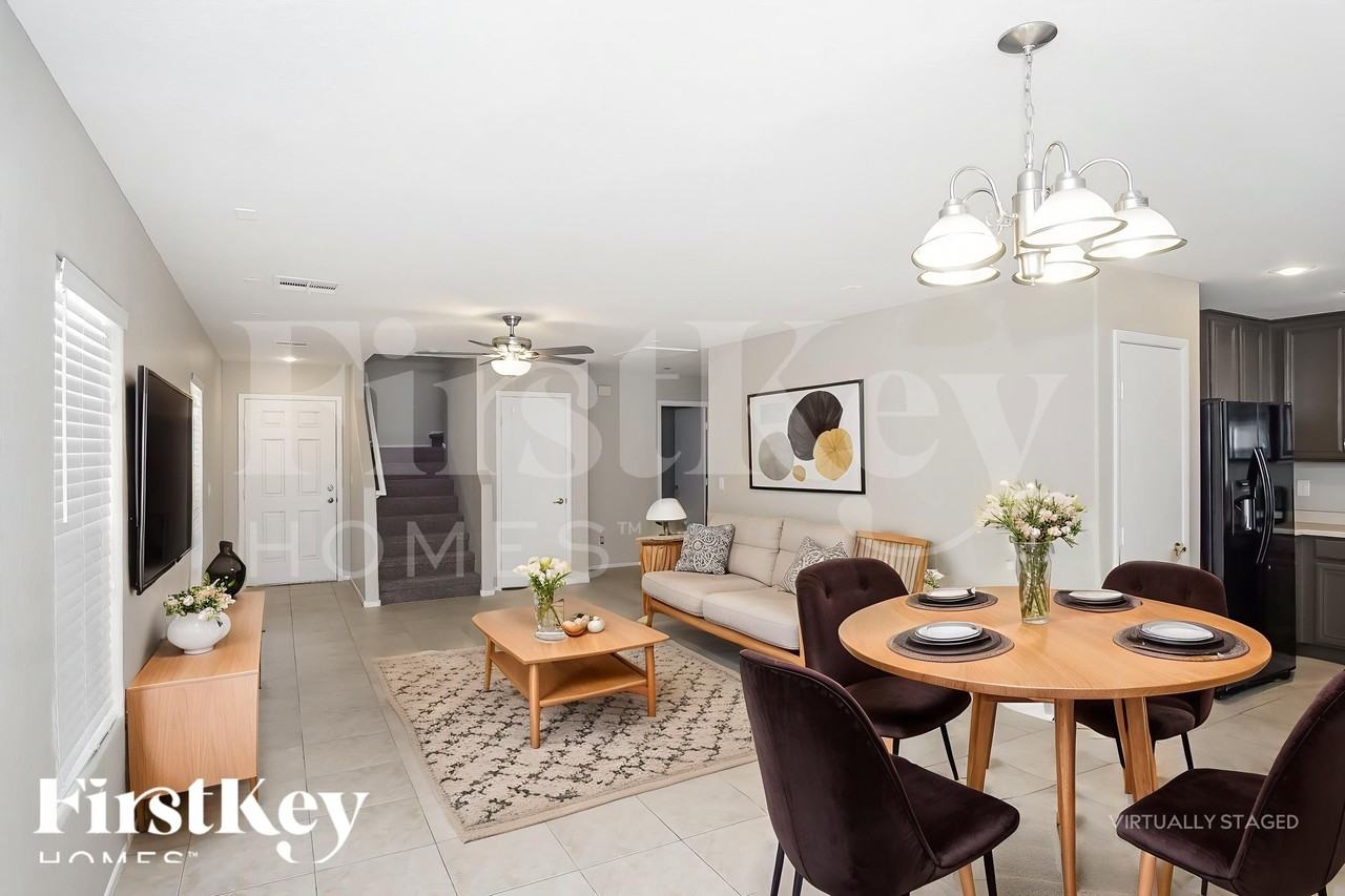 6235 Lone Cypress Ct - Photo 5 of 18