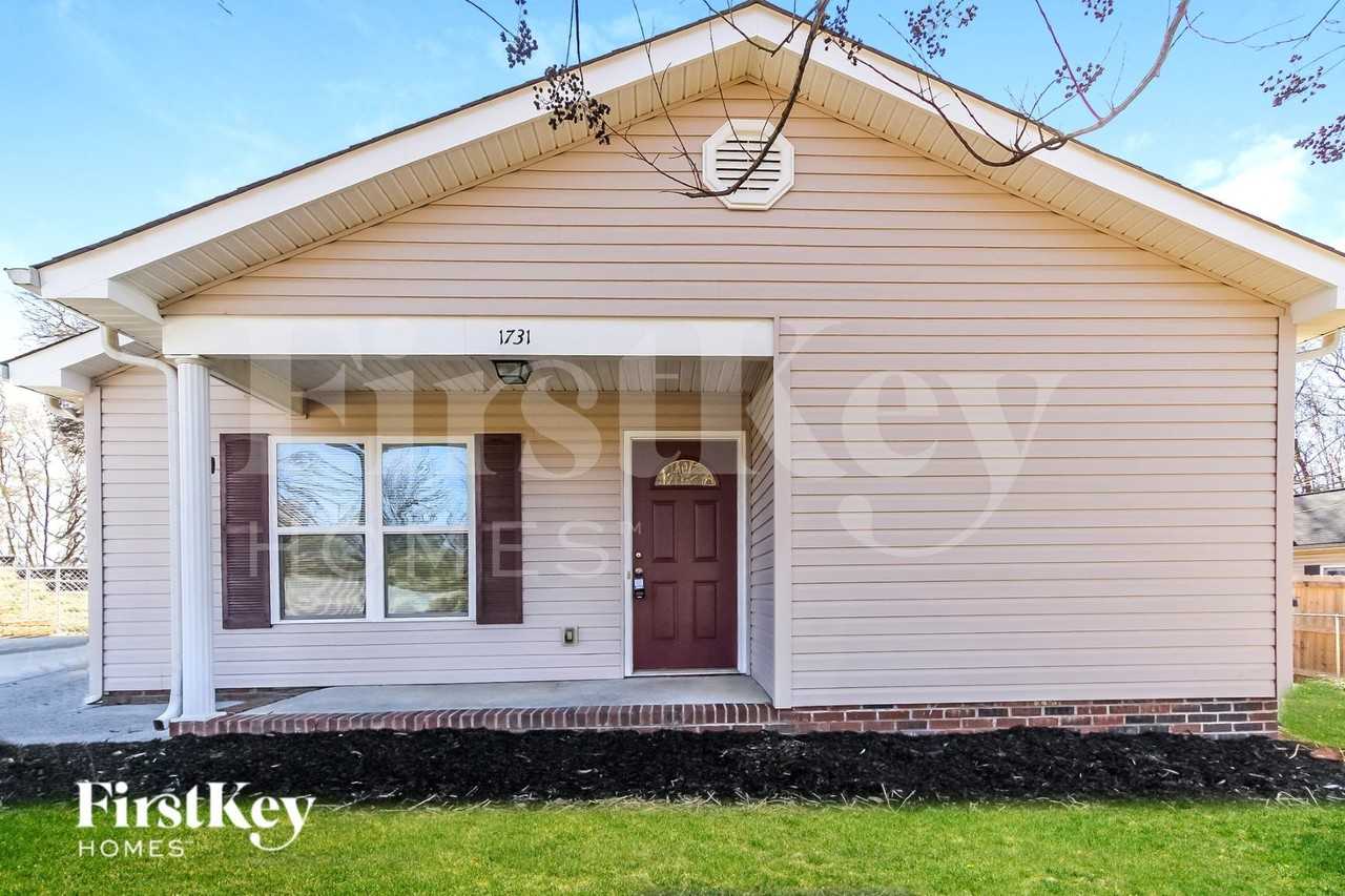 1731 Parkdale Ave - Photo 2 of 15