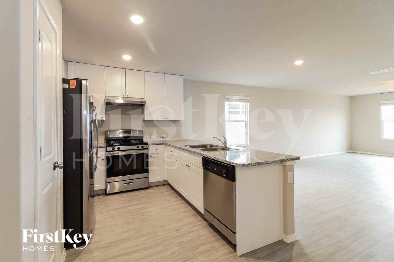 13124 Thyme Way - Photo 6 of 15