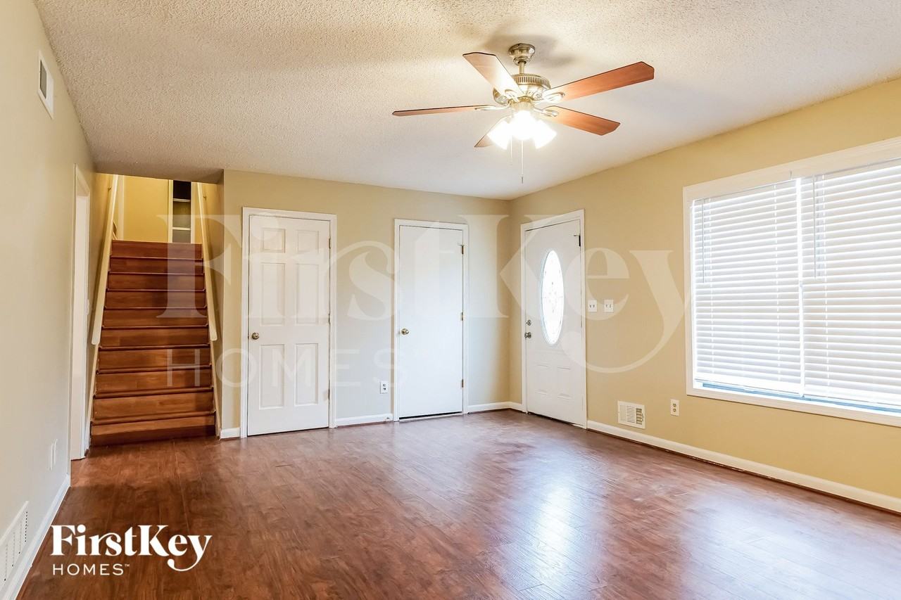 182 Powder Creek Ct - Photo 4 of 15