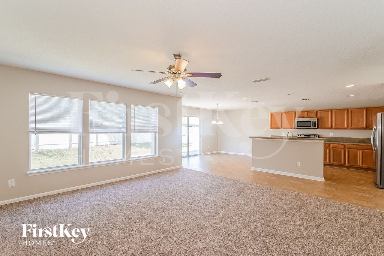 1479 Dunns Lake Dr E - Photo 3 of 15