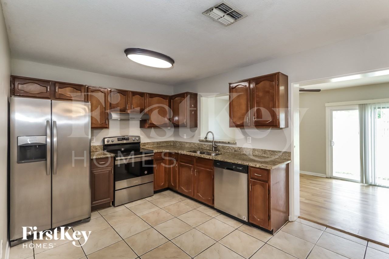 6217 Indian Ln - Photo 7 of 19