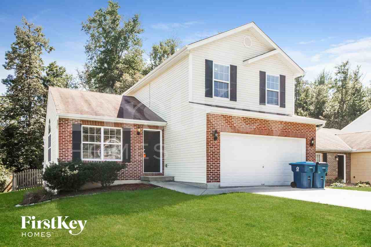 58 Huntington Ave - Photo 2 of 18